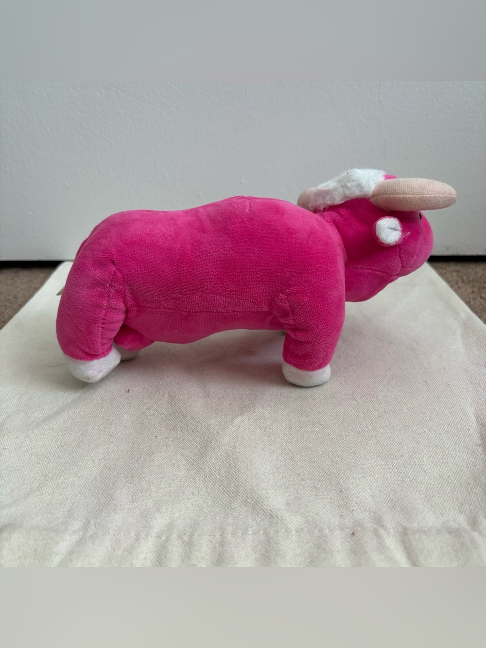 PBR Curto Toy Mfg. Co. RAZZ Pink Bull Articulated Plush 2022 Small - Picture 4 of 4